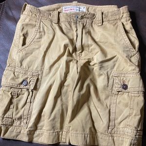 American Eagle Cargo Shorts. Size 32.